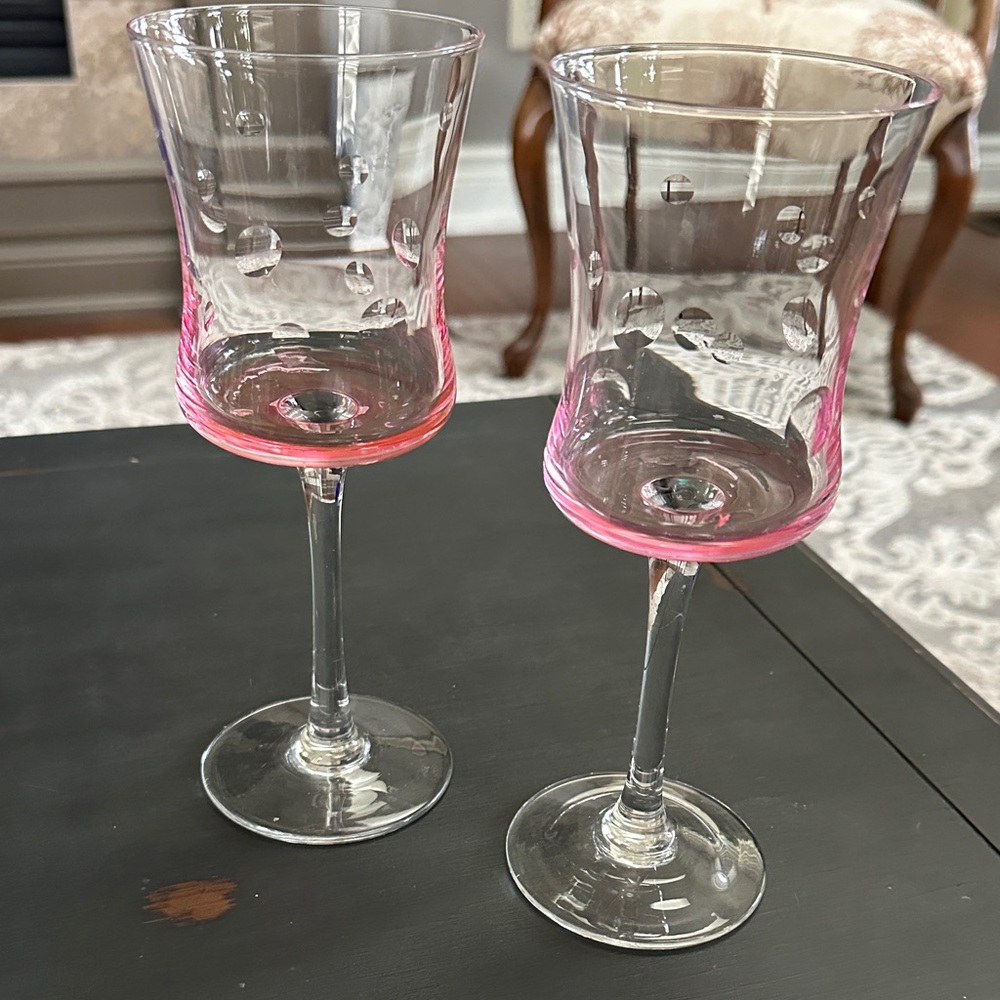 Stylish Pink Stemmed Glass Set